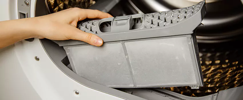 Signs Of A Clogged Dryer Lint Trap in Davenport, Iowa